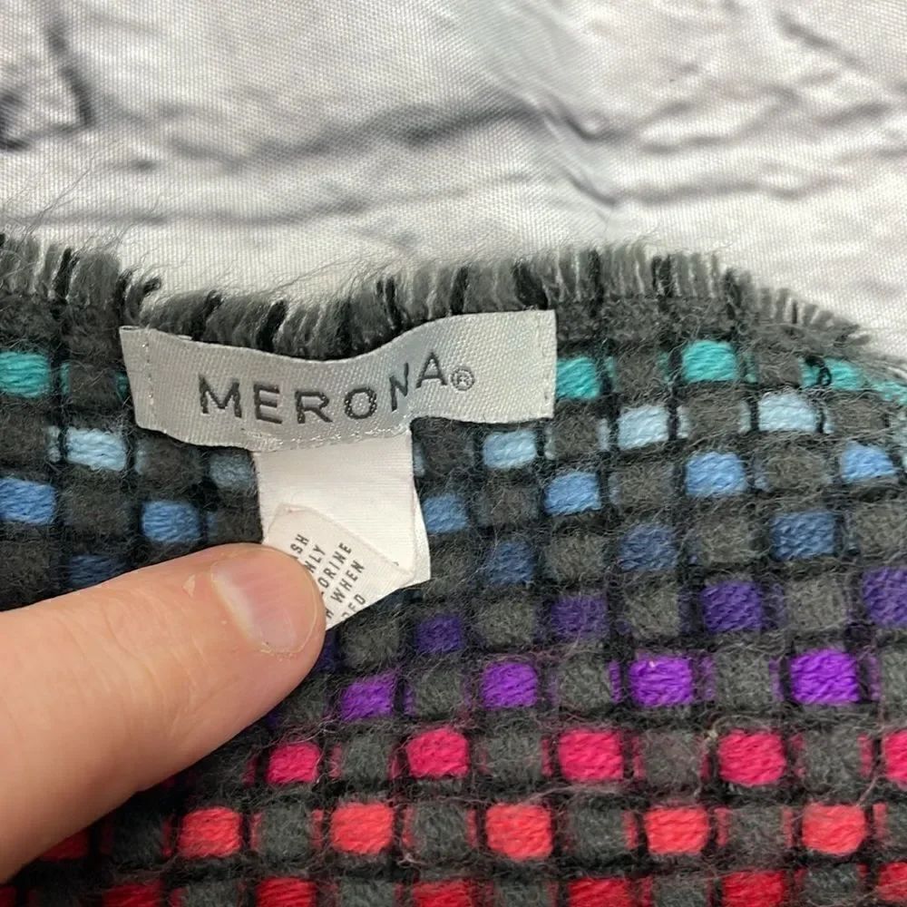 Scarf Rectangular Rainbow Weave Warm Soft - Picture 9 of 10